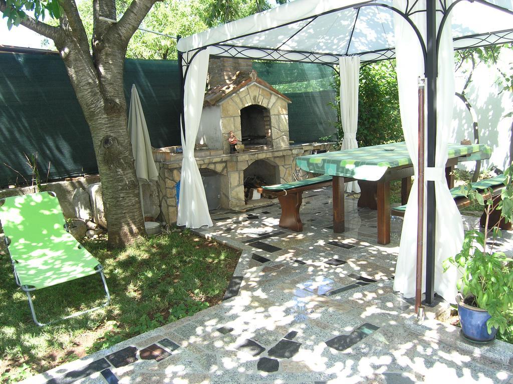 Apartman Vera Krk Town Exterior foto